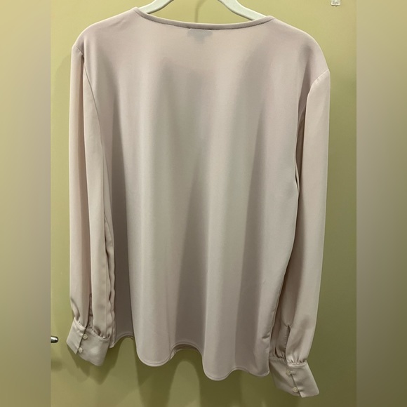 Ann Taylor keyhole blouse - Picture 2 of 5